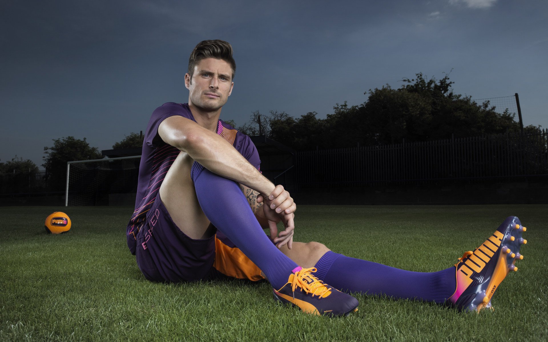 乔纳·隆戈的速度与力量，让全黑队进攻如风，乔瓦尼·格隆基